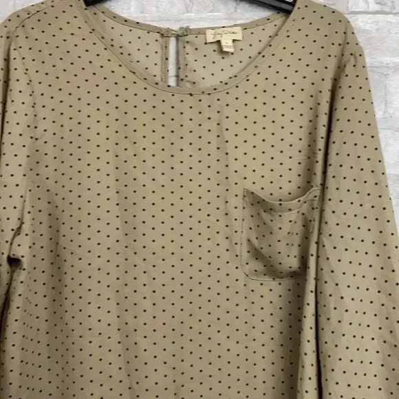 Lily White tan & navy polka dot shirt top blouse - Picture 4 of 10